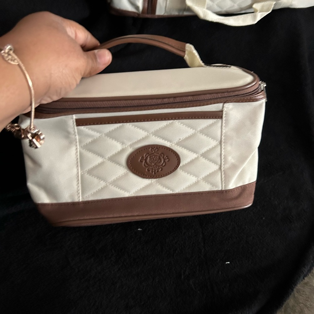 Travel set